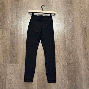 Lululemon 25" Size 4 Black
Leggings Woman's